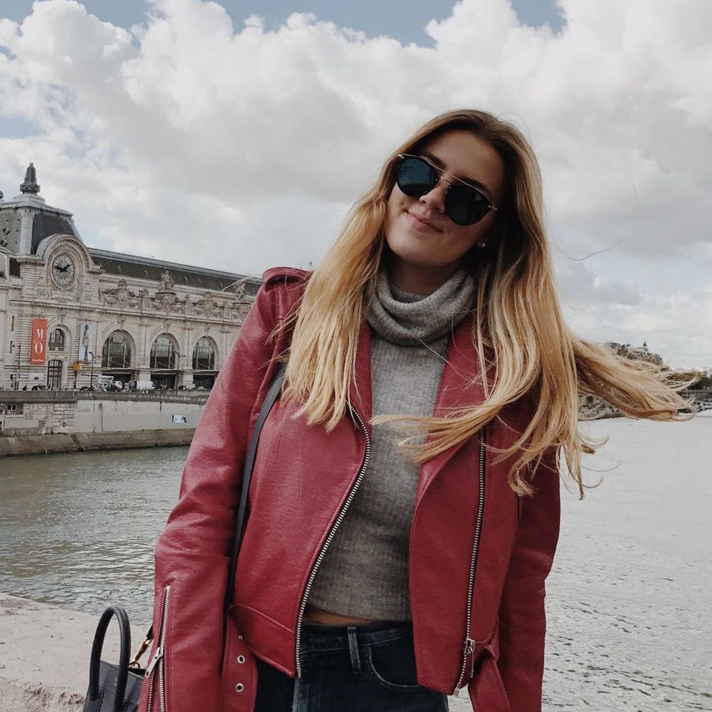 Meet your Posher, Emily